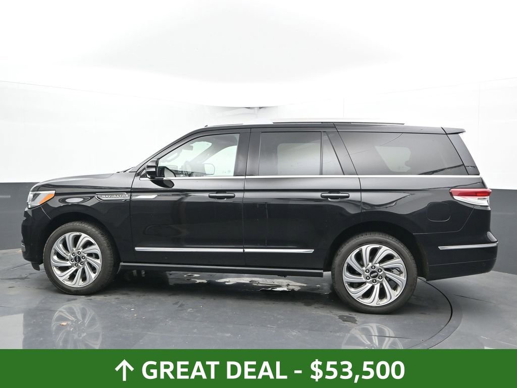 Used 2024 Lincoln Navigator Premiere image 9