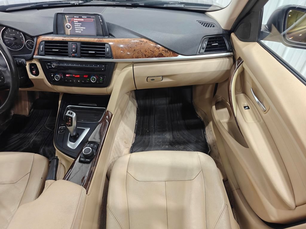 Used 2013 BMW 320i xDrive Sedan AWD/4WD image 22