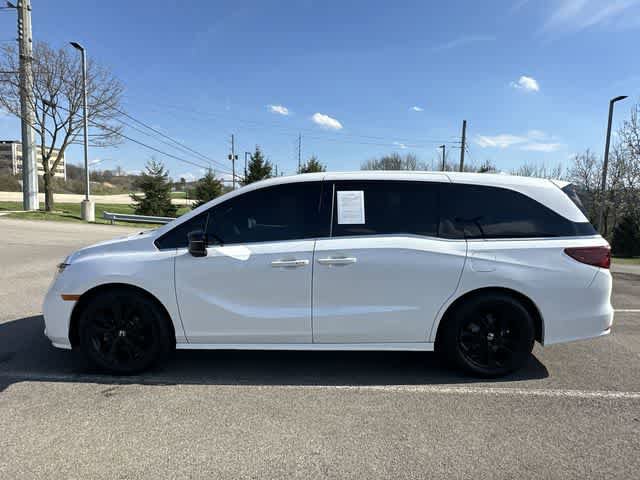 Used 2023 Honda Odyssey Sport image 2