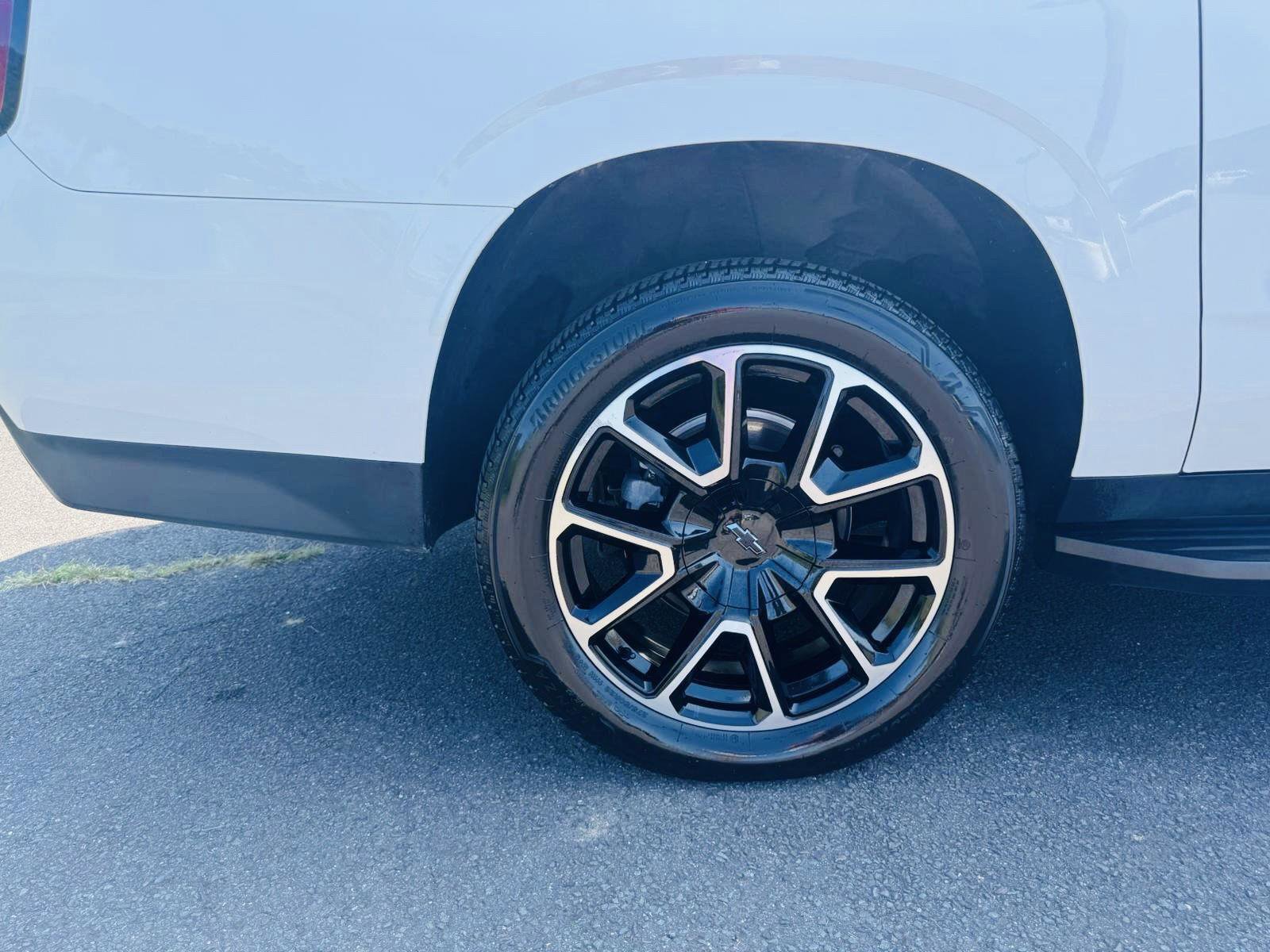 Used 2023 Chevrolet Suburban RST image 37