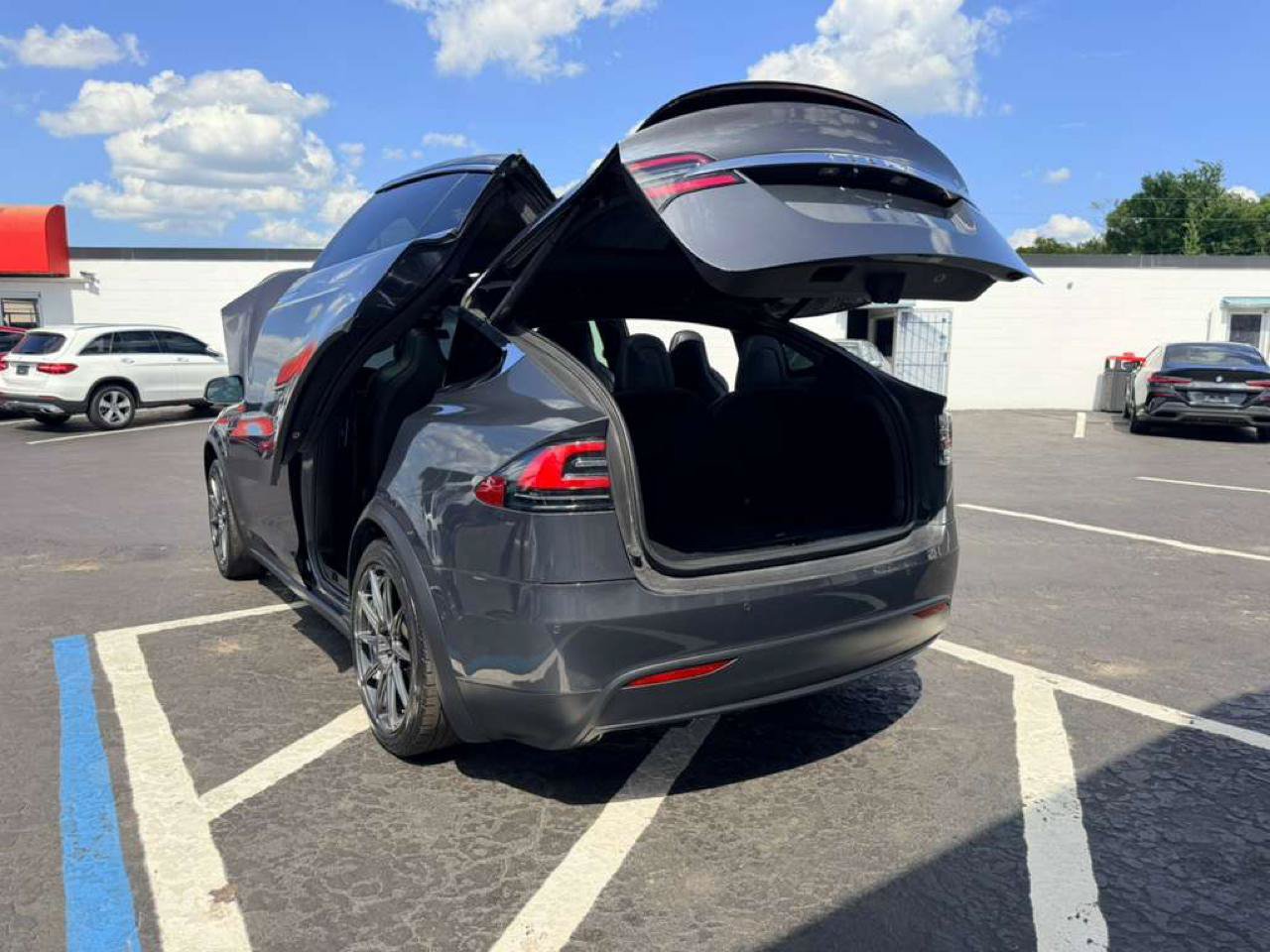 Used 2019 Tesla Model X 100D AWD/4WD image 6