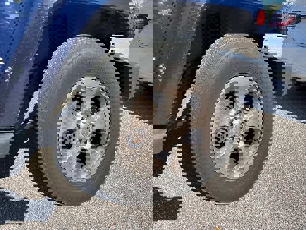 Used 2013 Jeep Wrangler Unlimited Sahara w/ Dual Top Group image 6