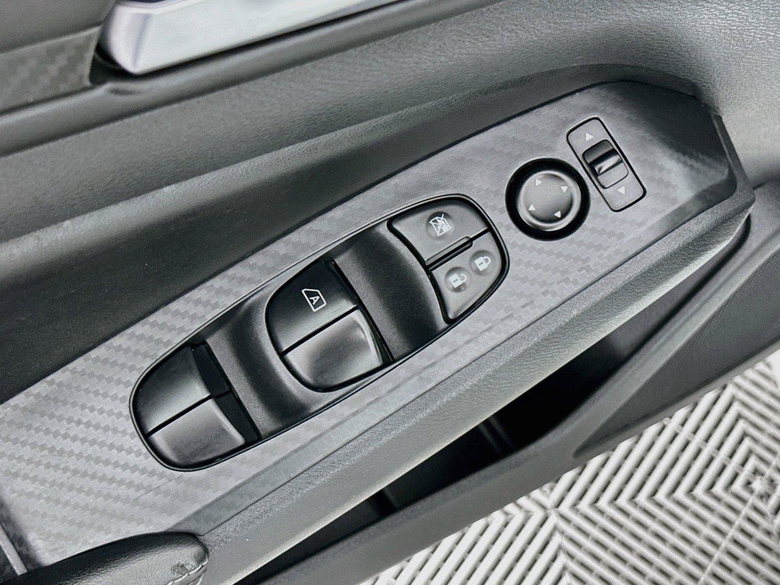 Used 2024 Nissan Altima 2.5 SV FWD image 19