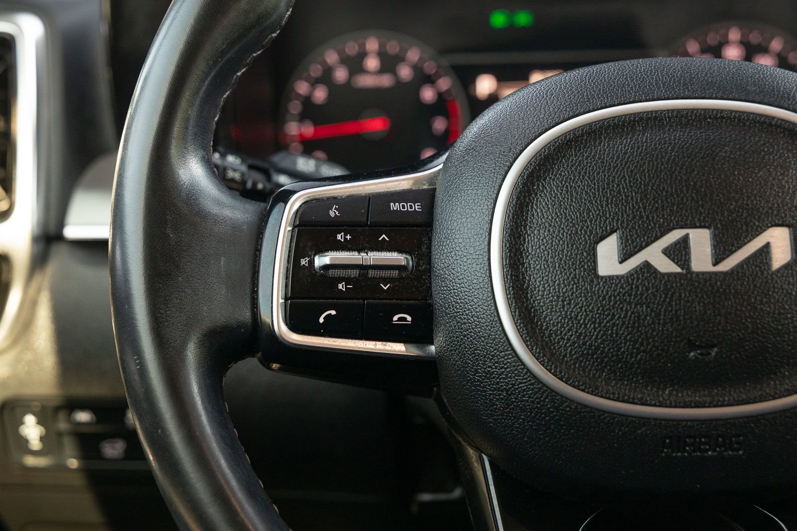 Used 2022 Kia Sorento SX FWD image 30