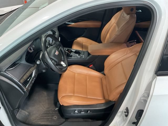 Used 2023 Cadillac XT4 Sport w/ Sun And Sound Package AWD/4WD image 11