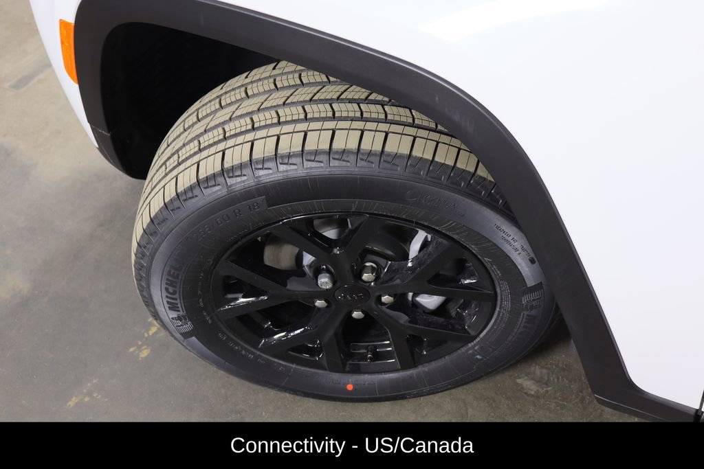 New 2026 Jeep Grand Cherokee Laredo image 44