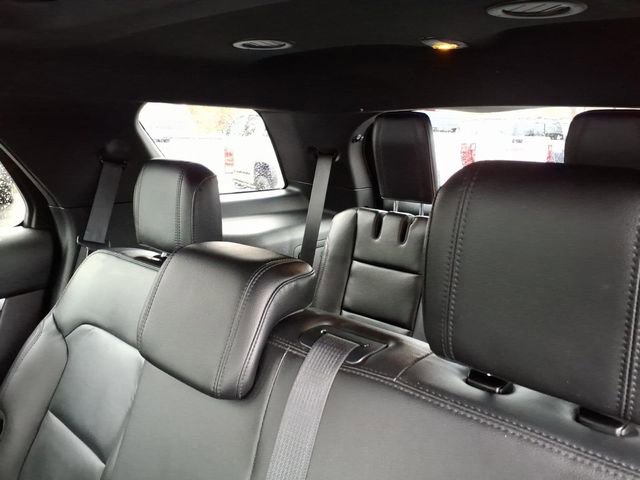 Used 2017 Ford Explorer XLT w/ Equipment Group 202A image 20