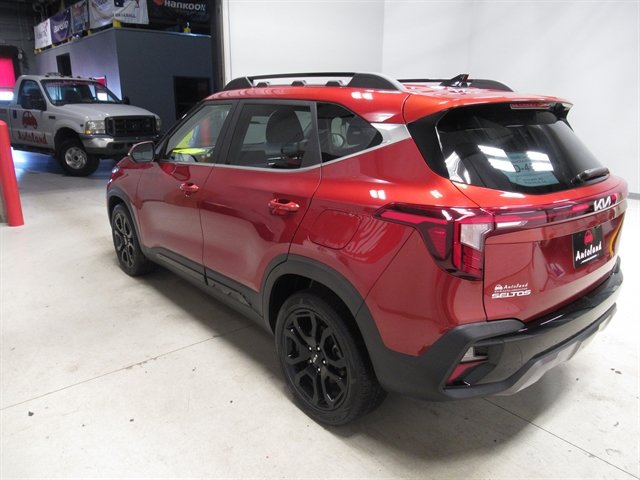 Used 2024 Kia Seltos X-Line AWD/4WD image 4