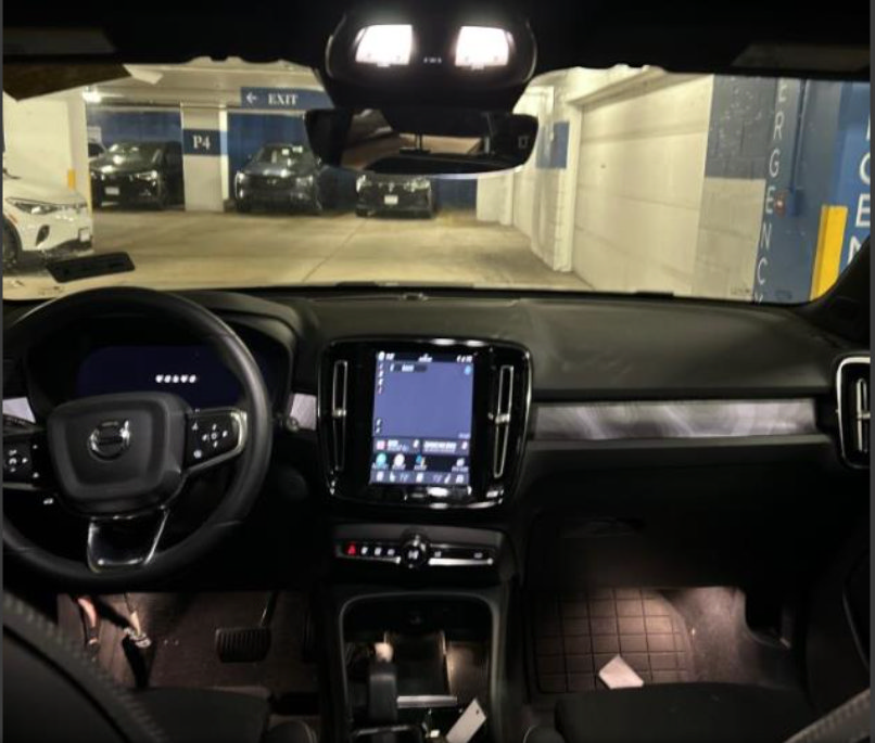 Used 2023 Volvo XC40 Recharge Plus w/ Protection Package Premier AWD/4WD image 4