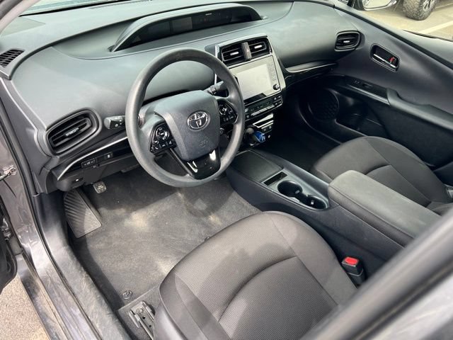 Used 2021 Toyota Prius L Eco w/ Carpet Mat Package (TMS) FWD image 12