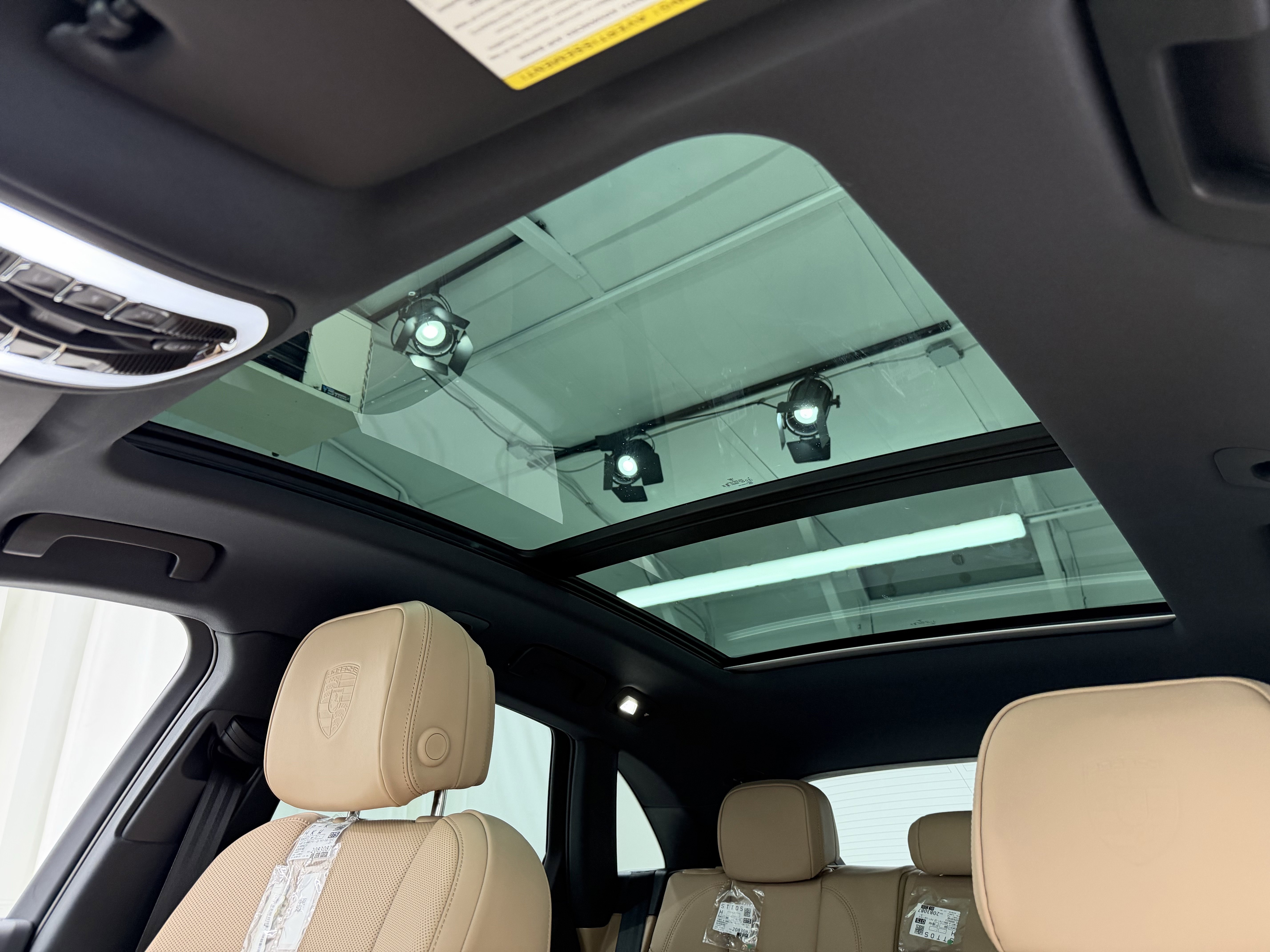 New 2026 Porsche Macan image 35