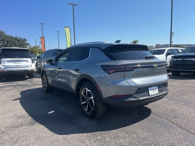 New 2026 Chevrolet Equinox EV LT image 5