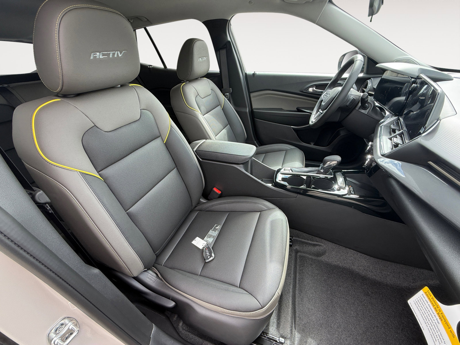 New 2026 Chevrolet Trax ACTIV w/ Sunroof Package FWD image 19