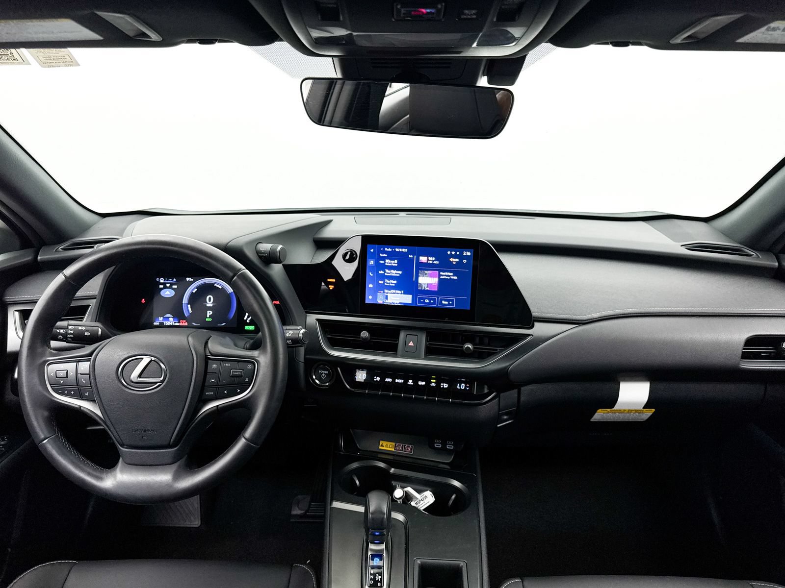 Used 2025 Lexus UX 300h FWD w/ Accessory Package (Z2) image 19