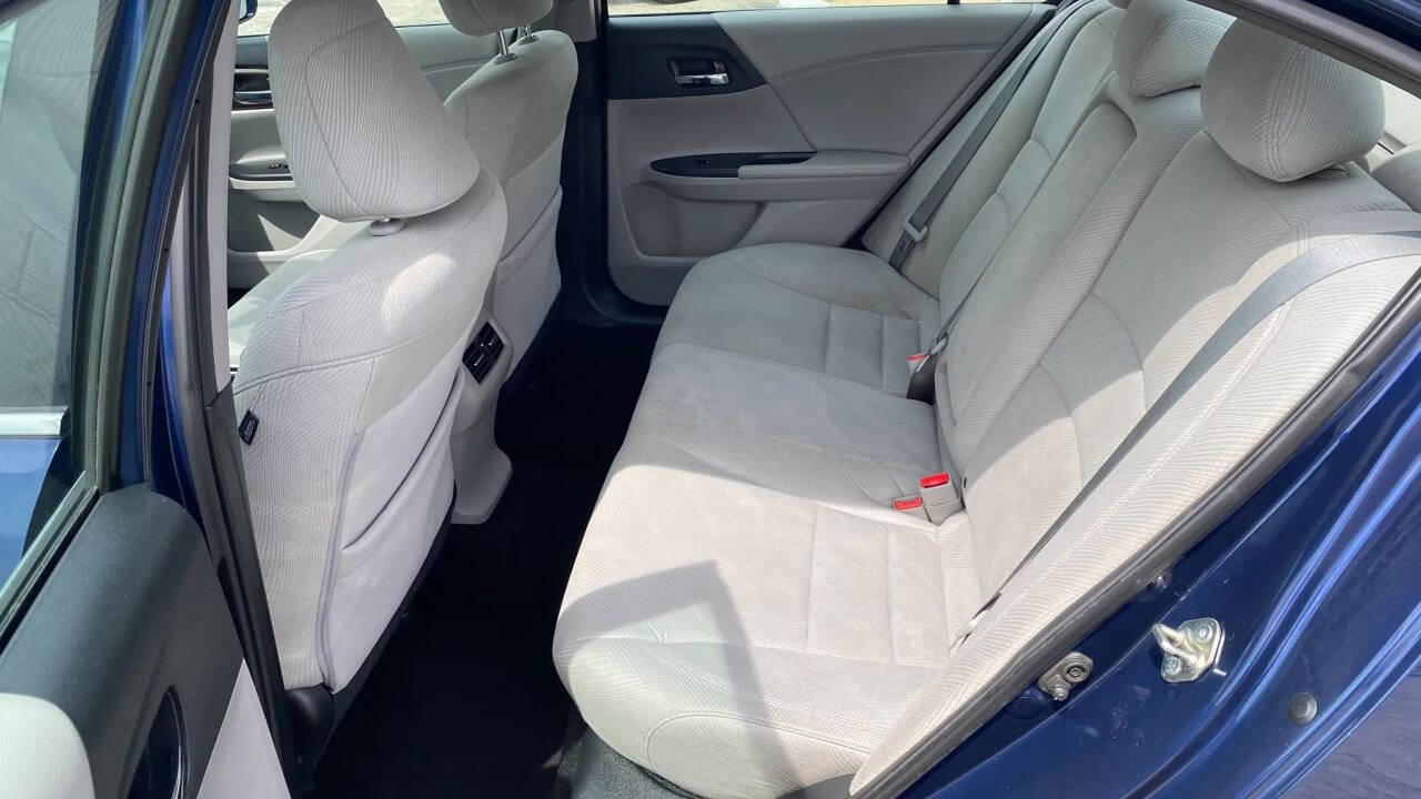 Used 2017 Honda Accord EX image 23