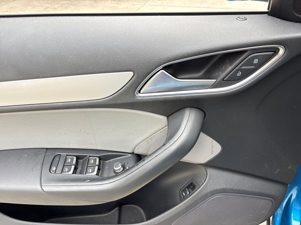 Used 2016 Audi Q3 2.0T Premium Plus w/ Technology Package image 17