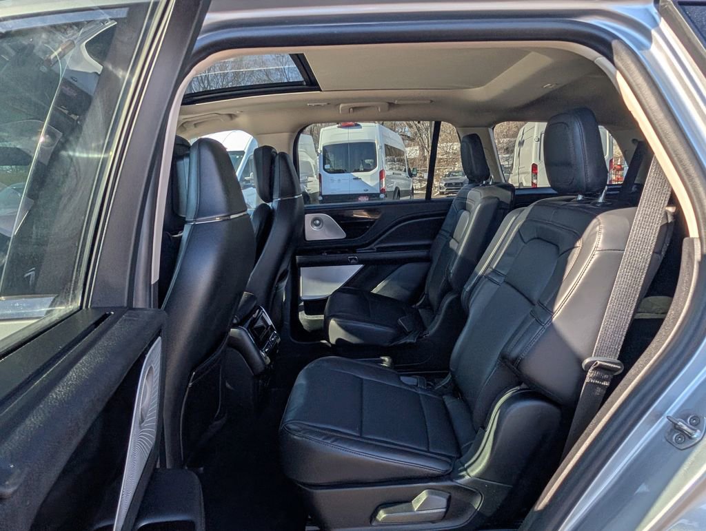Used 2021 Lincoln Aviator Grand Touring w/ Equipment Group 302A image 12