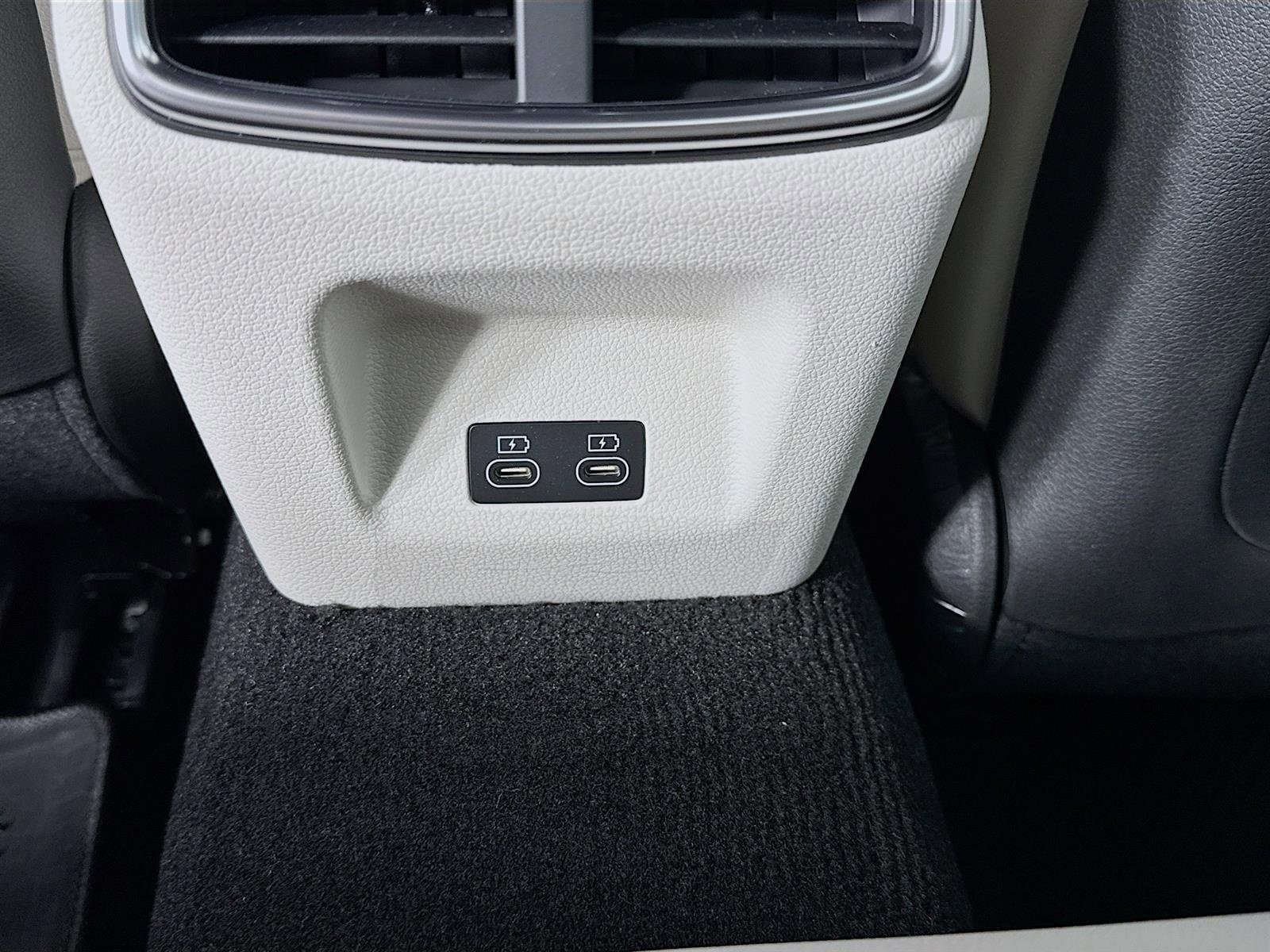 New 2025 Genesis G70 2.5T image 26