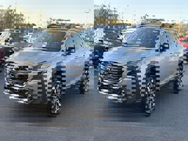 Used 2025 Subaru Outback Limited image 7