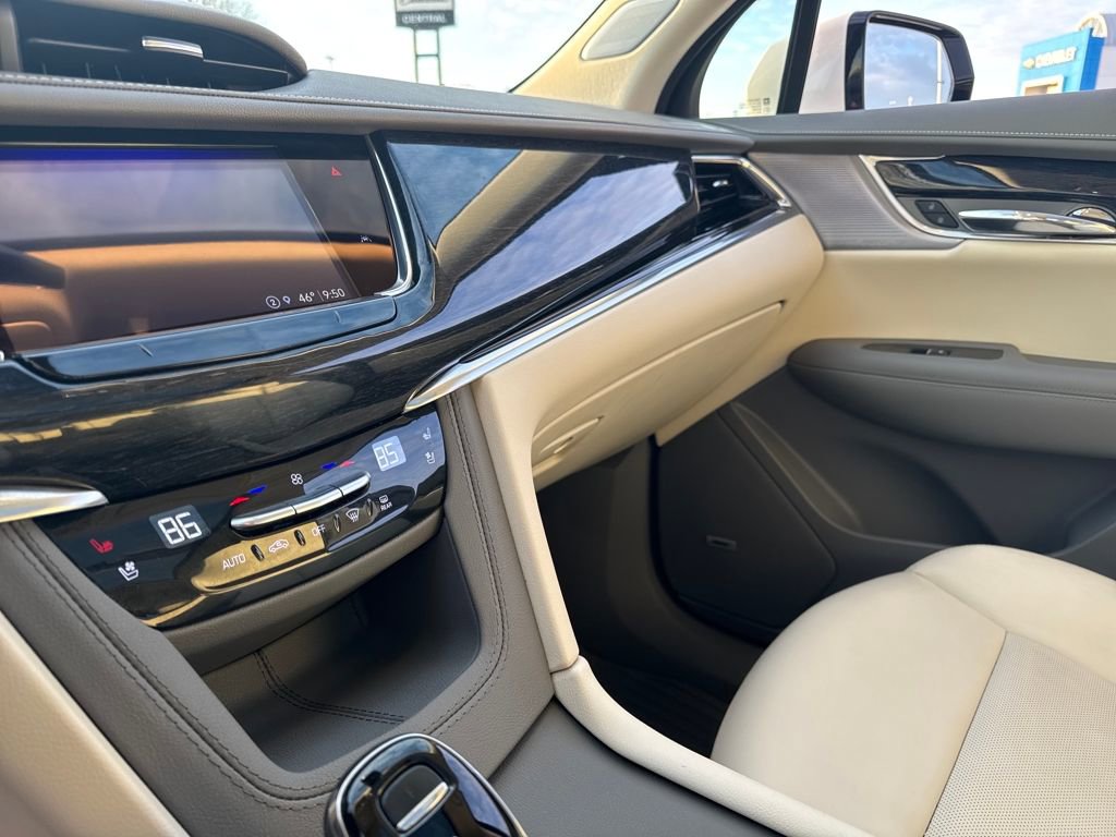 Certified 2023 Cadillac XT6 Premium Luxury image 22
