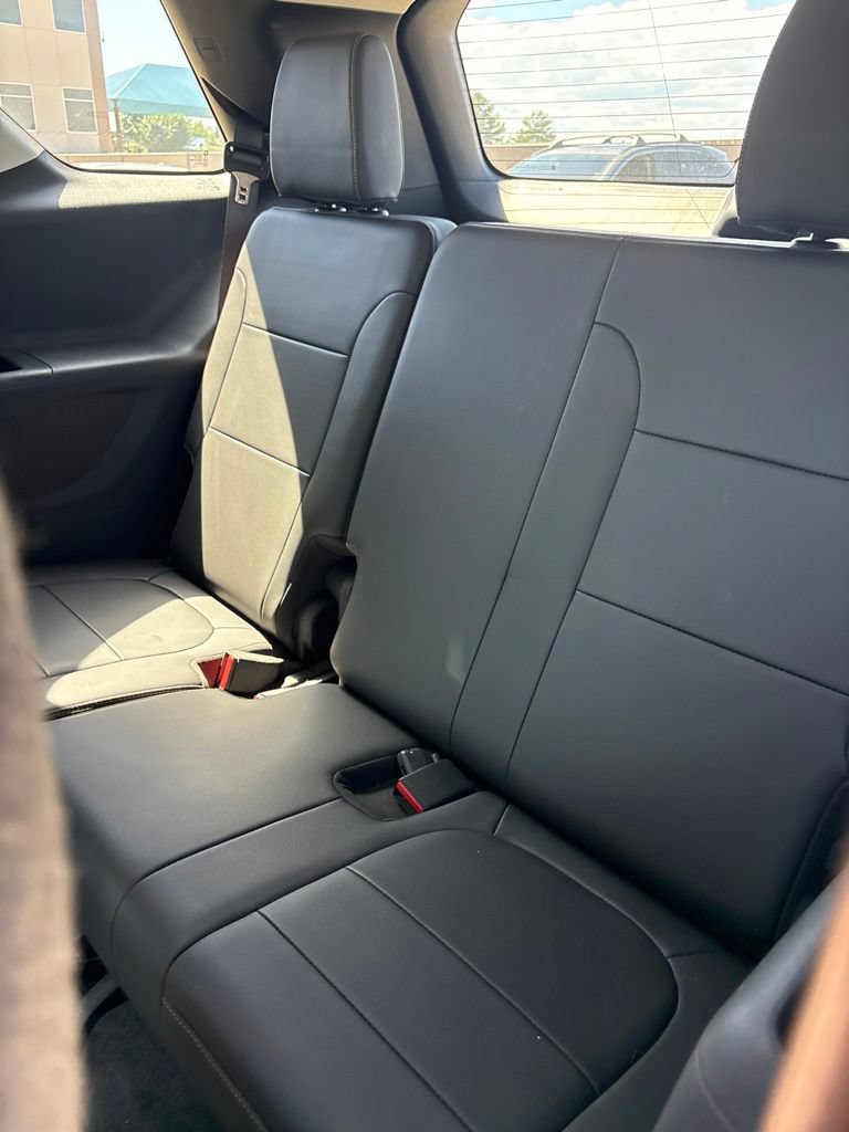 Used 2019 Chevrolet Traverse Premier w/ Redline Edition AWD/4WD image 11