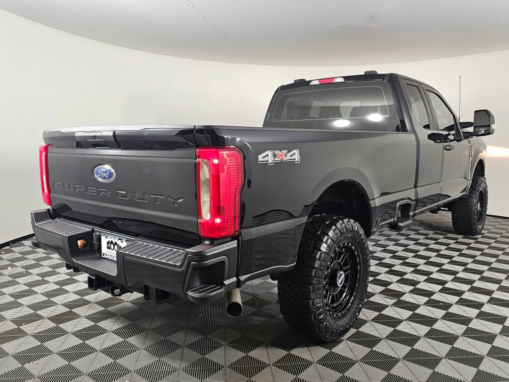 Used 2023 Ford F350 XL w/ XL Off-Road Package AWD/4WD image 4