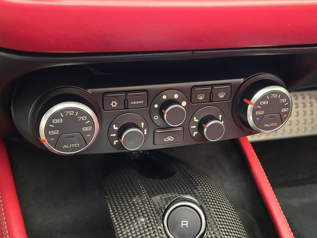 Used 2015 Ferrari California T RWD image 41
