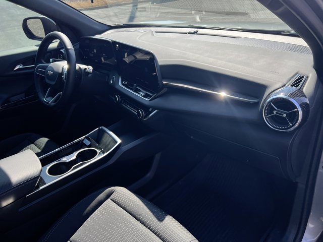 Used 2025 Chevrolet Equinox LT image 23