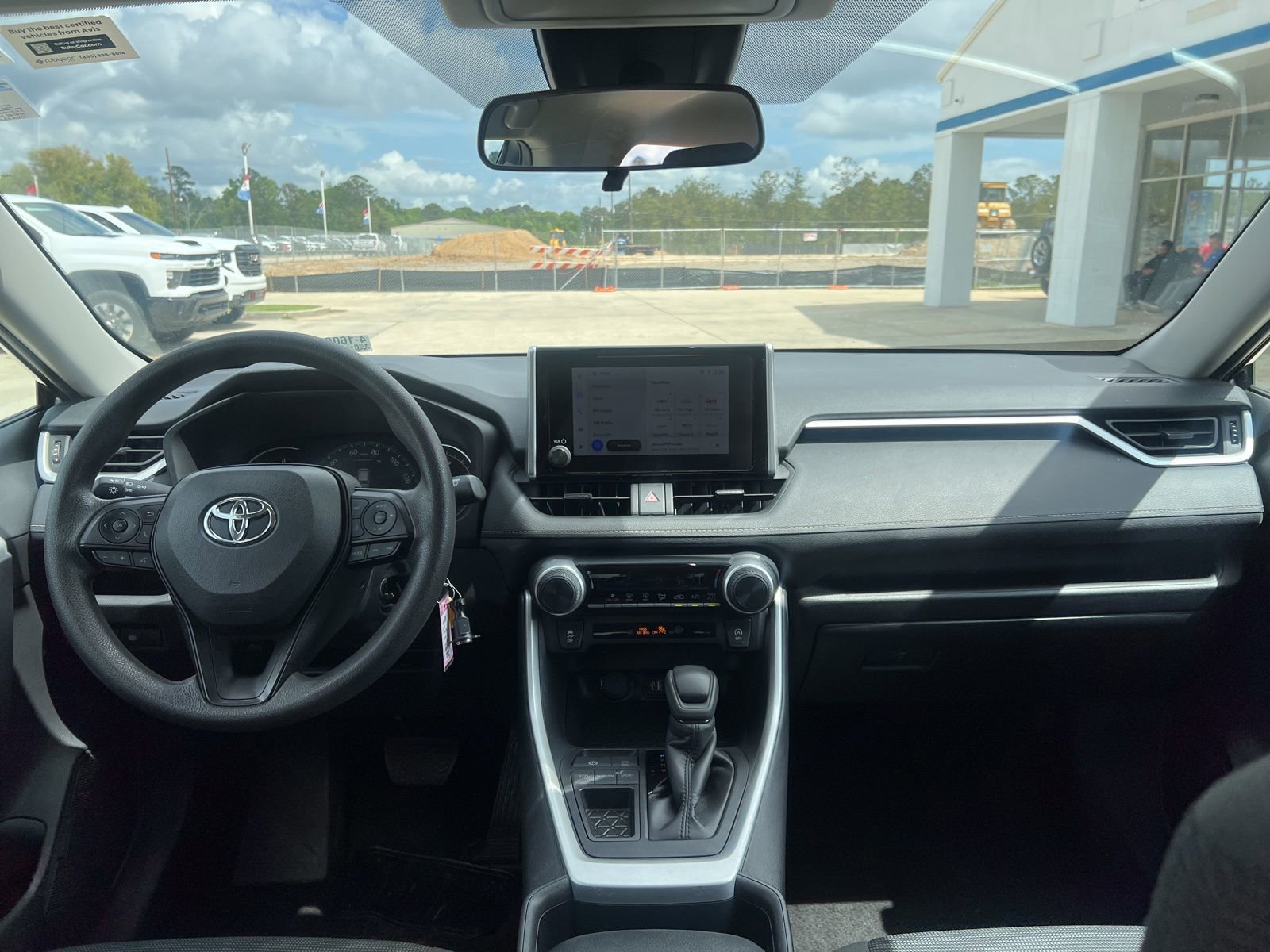 Used 2025 Toyota RAV4 LE image 9