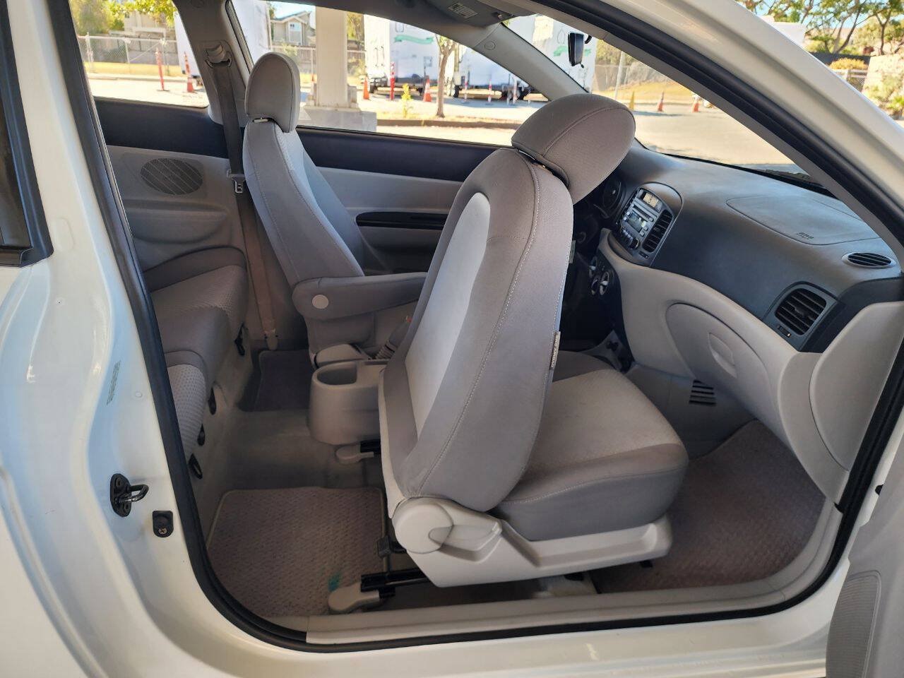 Used 2007 Hyundai Accent GS FWD image 16