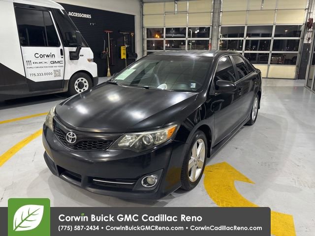 Used 2013 Toyota Camry SE image 1