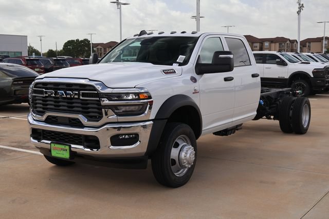 New 2026 RAM 5500 Tradesman w/ Chrome Appearance Group AWD/4WD image 3