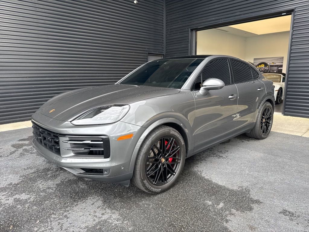 Certified 2024 Porsche Cayenne S AWD/4WD image 1