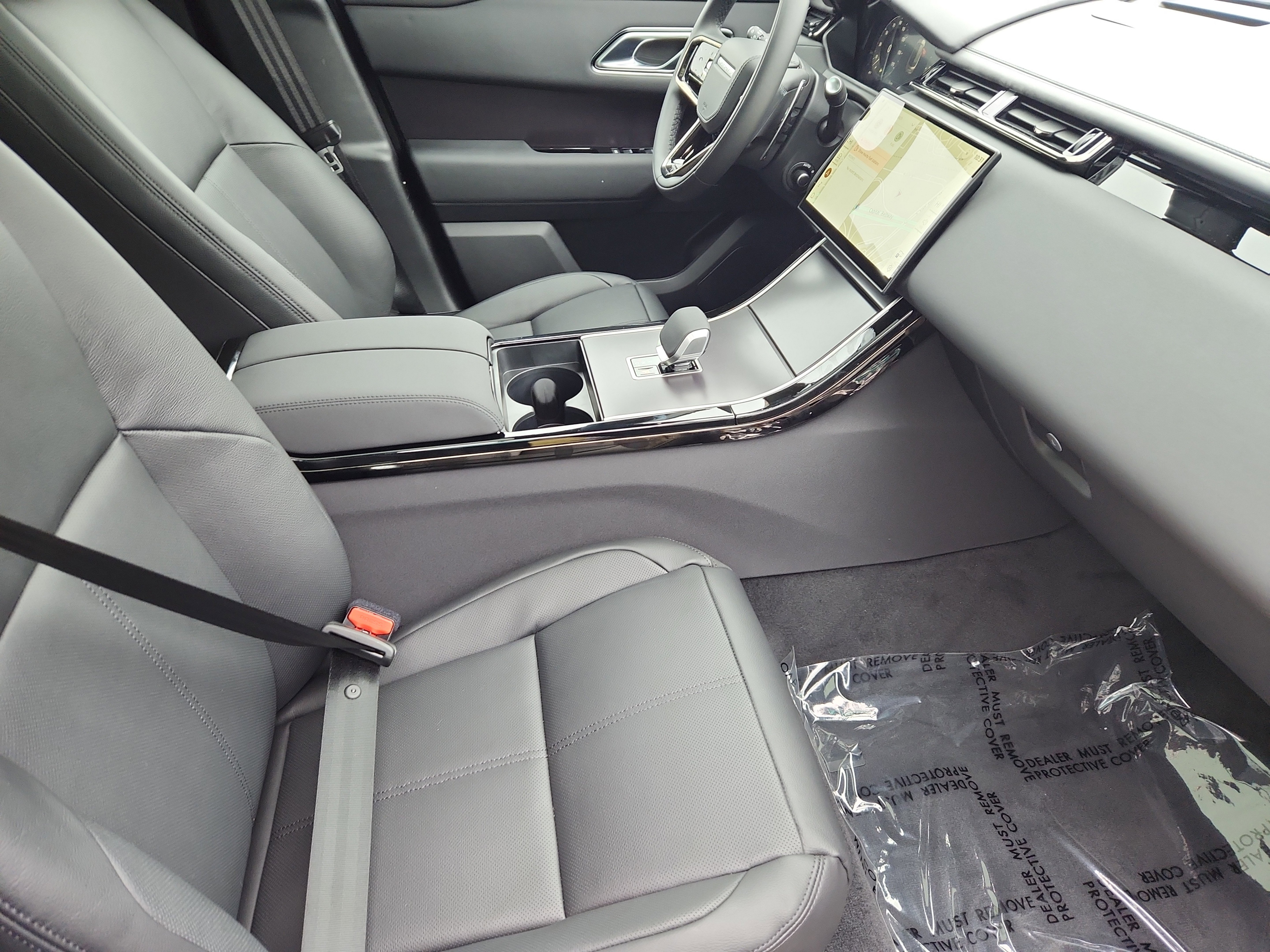 New 2026 Land Rover Range Rover Velar Dynamic SE image 3