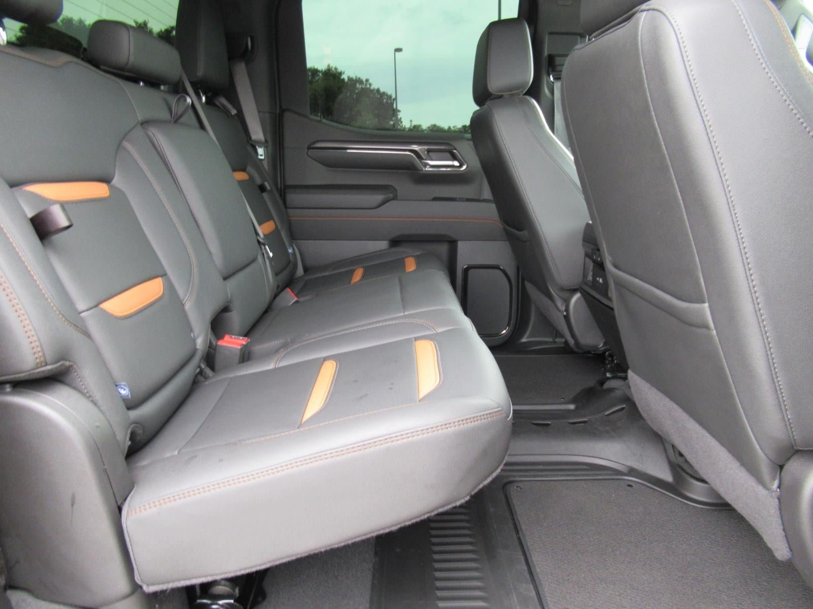 Used 2024 GMC Sierra 1500 AT4 AWD/4WD image 32