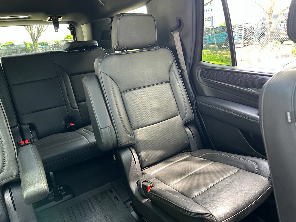 Used 2024 GMC Yukon Denali RWD image 15