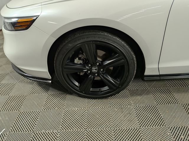 Used 2023 Honda Accord Sport image 35