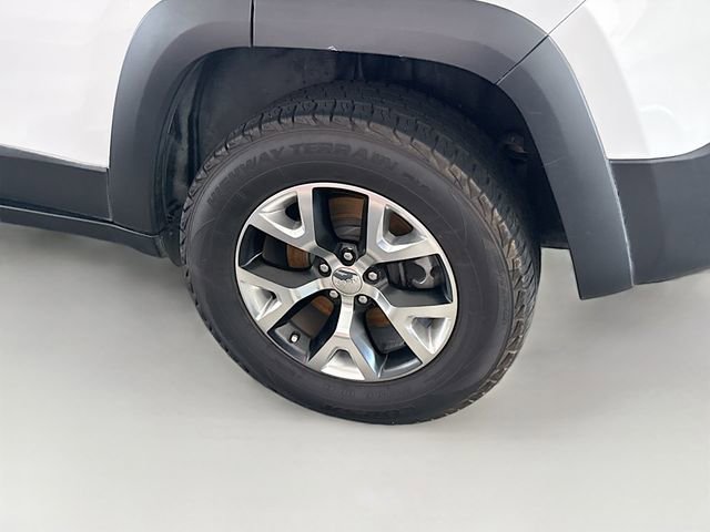 Used 2016 Jeep Cherokee Trailhawk w/ Comfort/Convenience Group AWD/4WD image 31