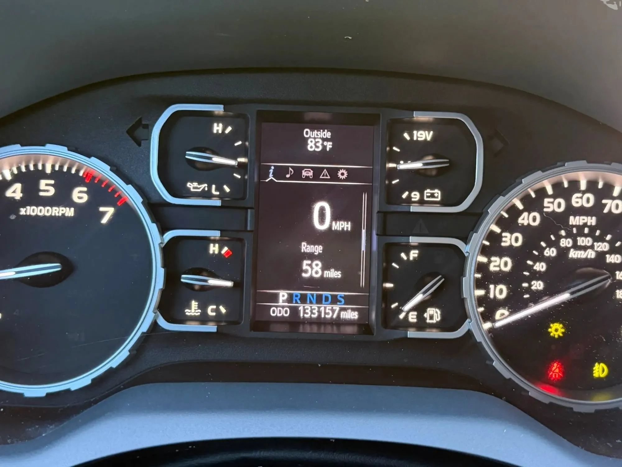 Used 2020 Toyota Tundra SR5 w/ SR5 Upgrade Package AWD/4WD image 19