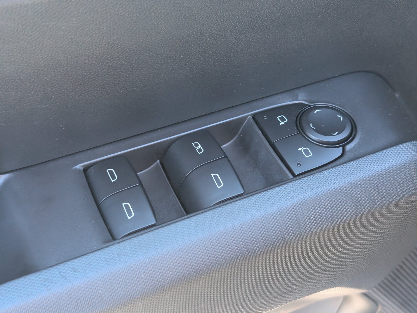 Used 2025 GMC Canyon Elevation AWD/4WD image 13