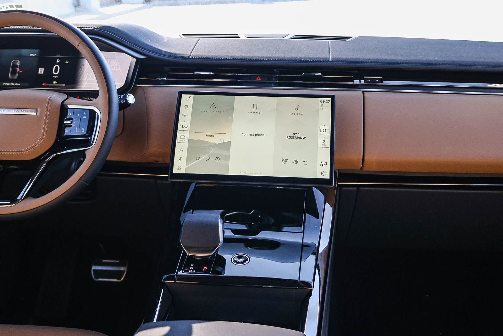 New 2025 Land Rover Range Rover Sport Dynamic SE image 24