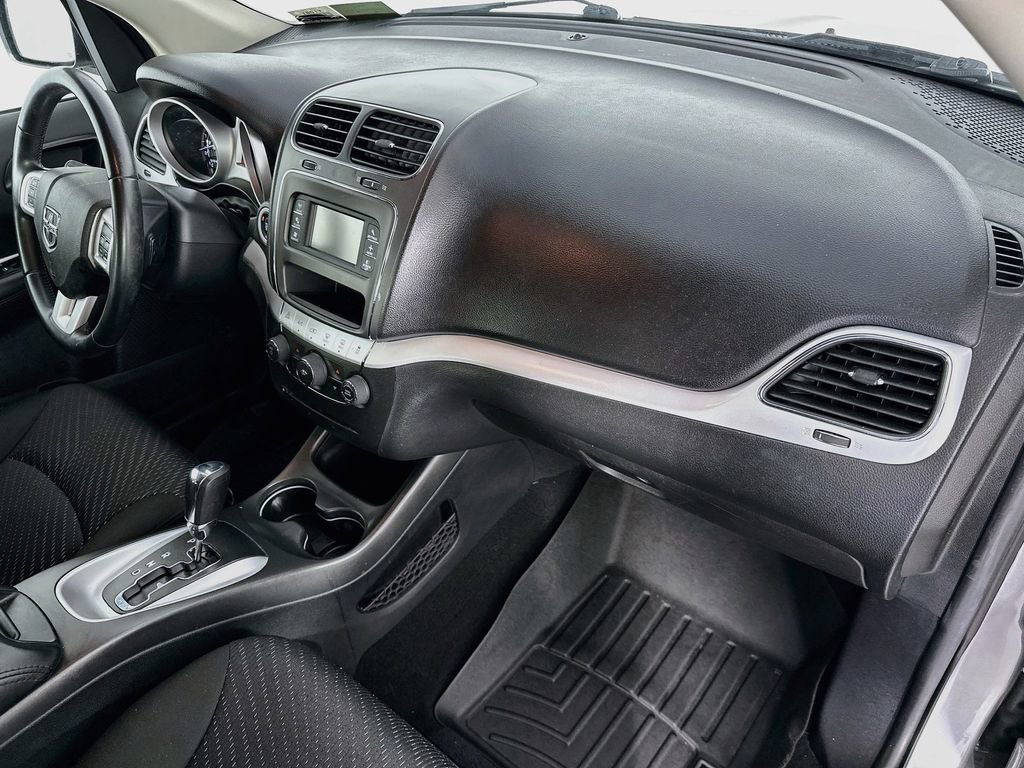 Used 2019 Dodge Journey SE w/ Connectivity Group FWD image 28