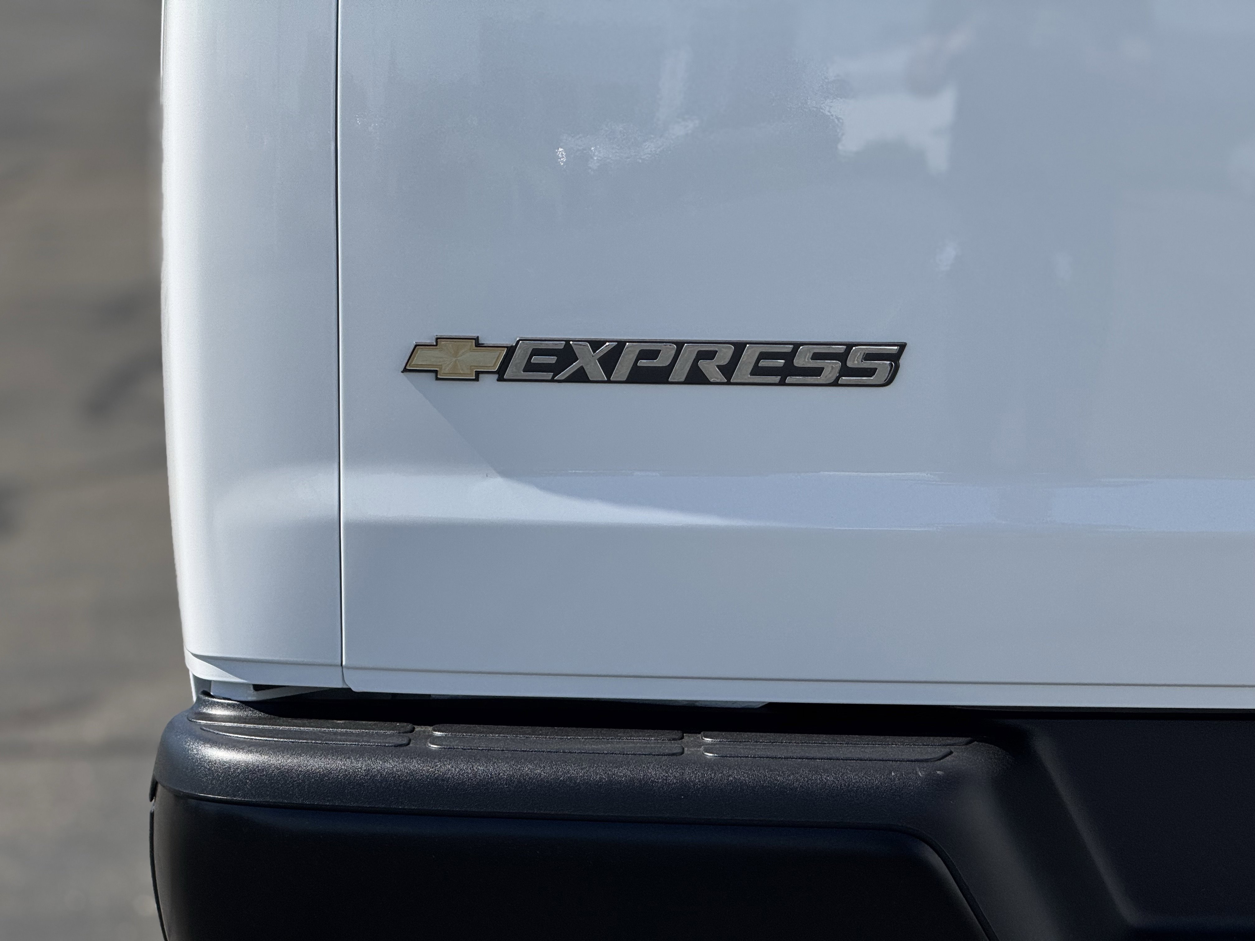 New 2026 Chevrolet Express 2500 w/ Driver Convenience Package image 7