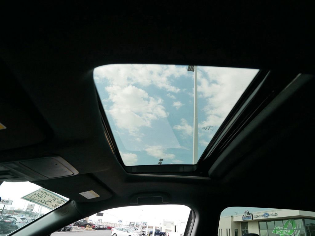 Used 2024 Honda Passport EX-L image 9