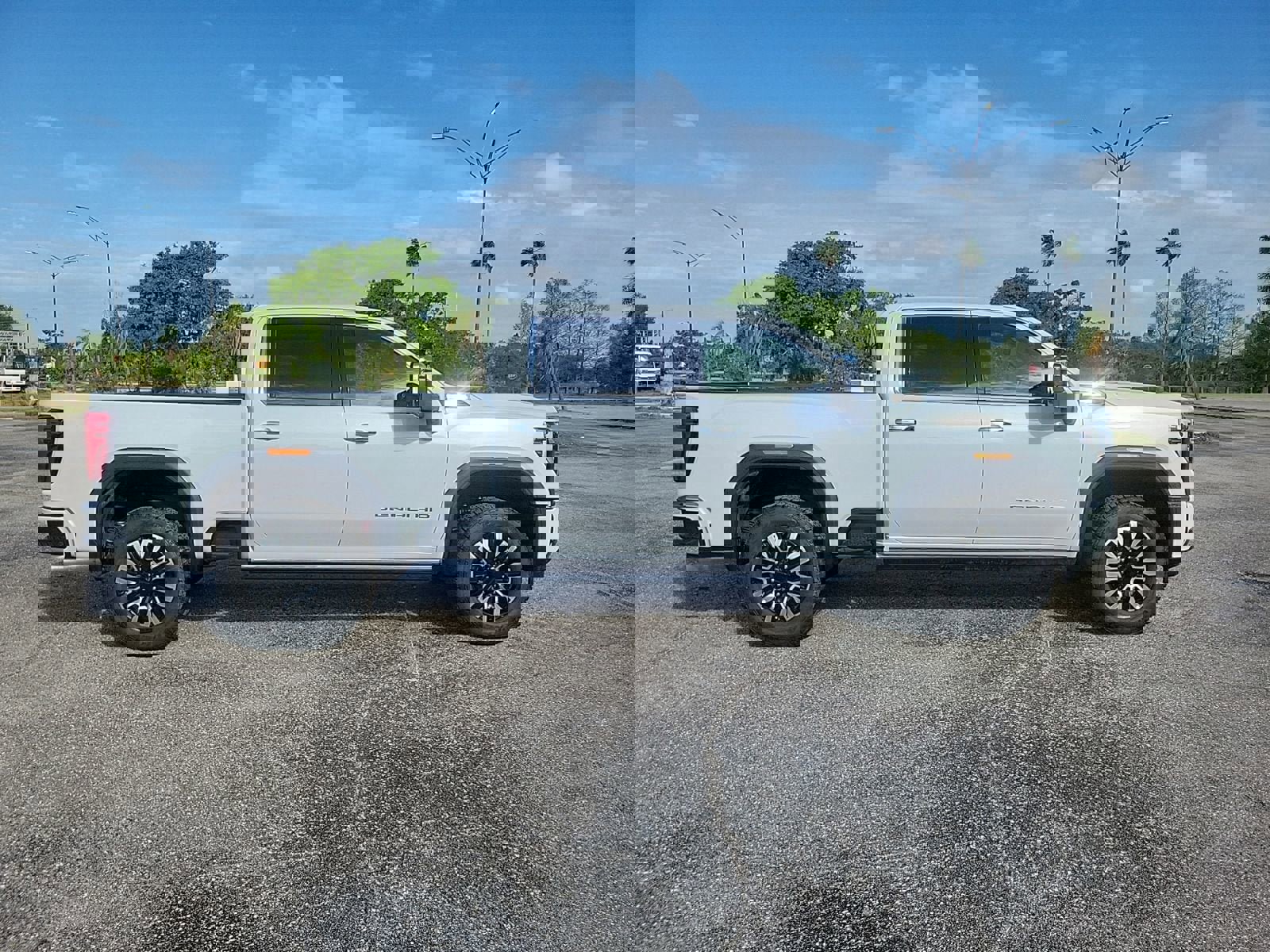 New 2026 GMC Sierra 2500 Denali Ultimate image 4