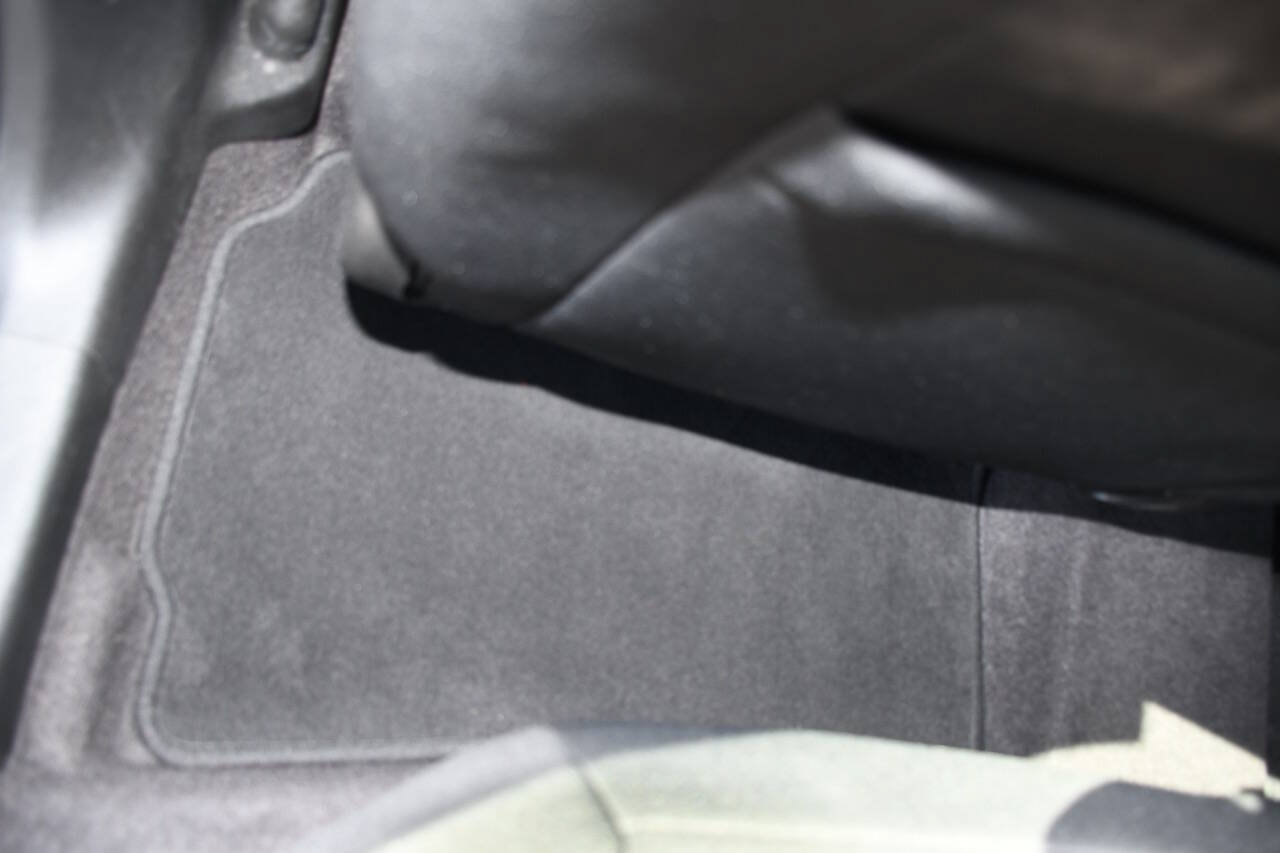 Used 2021 Chevrolet Malibu RS FWD image 16