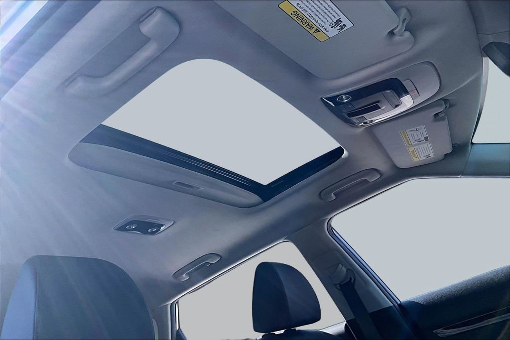 Used 2024 Kia Seltos SX w/ SX Sunroof Package image 25