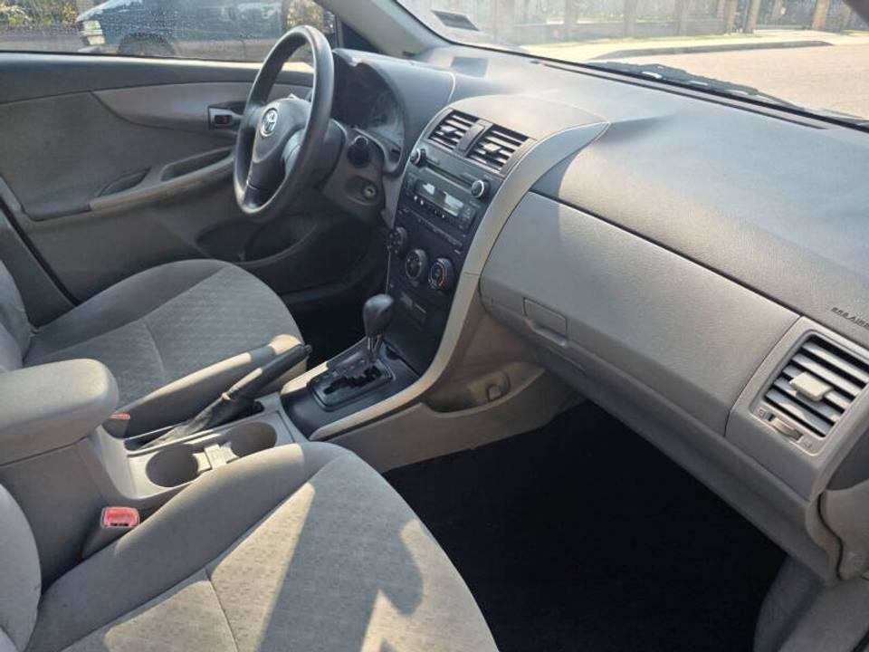 Used 2010 Toyota Corolla LE w/ All Weather Guard Pkg FWD image 10