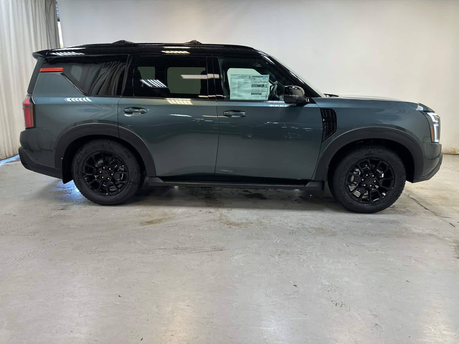 New 2025 Nissan Armada PRO-4X AWD/4WD image 8