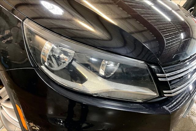 Used 2012 Volkswagen Tiguan S AWD/4WD image 32